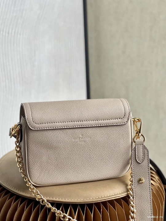 WIS TENDER VUITTON LOCKME LOUIS 0312